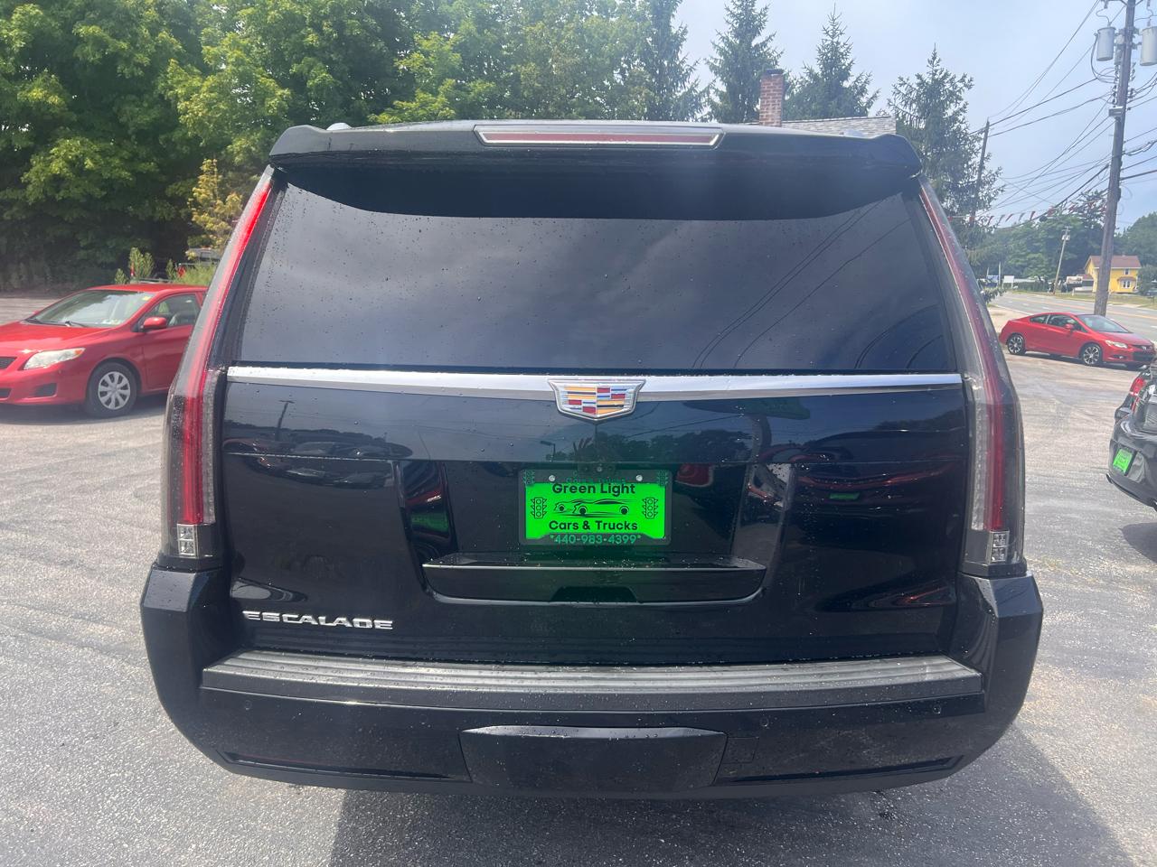 Cadillac Escalade ESV 4WD 4dr Luxury 2017