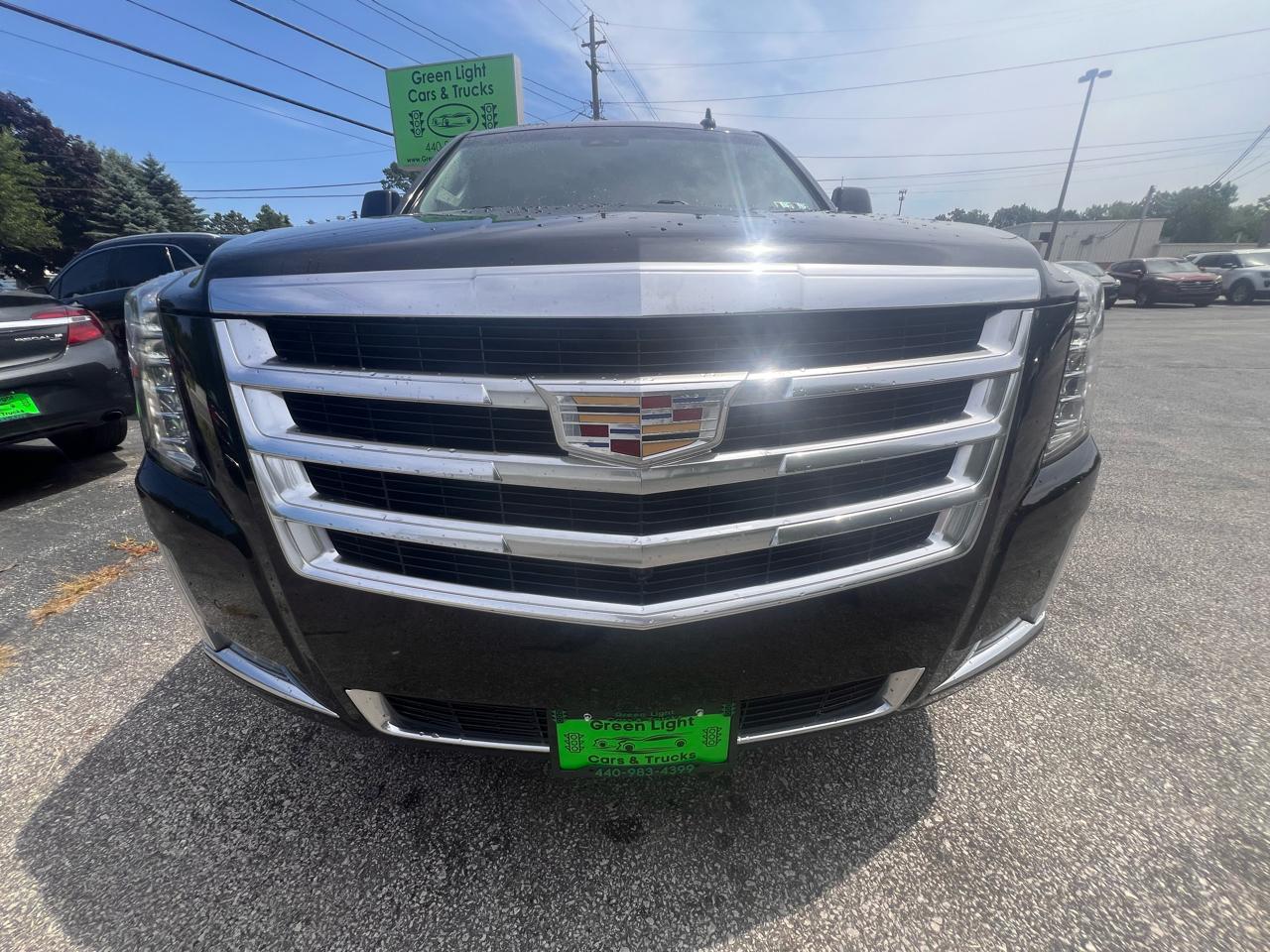 Cadillac Escalade ESV 4WD 4dr Luxury 2017