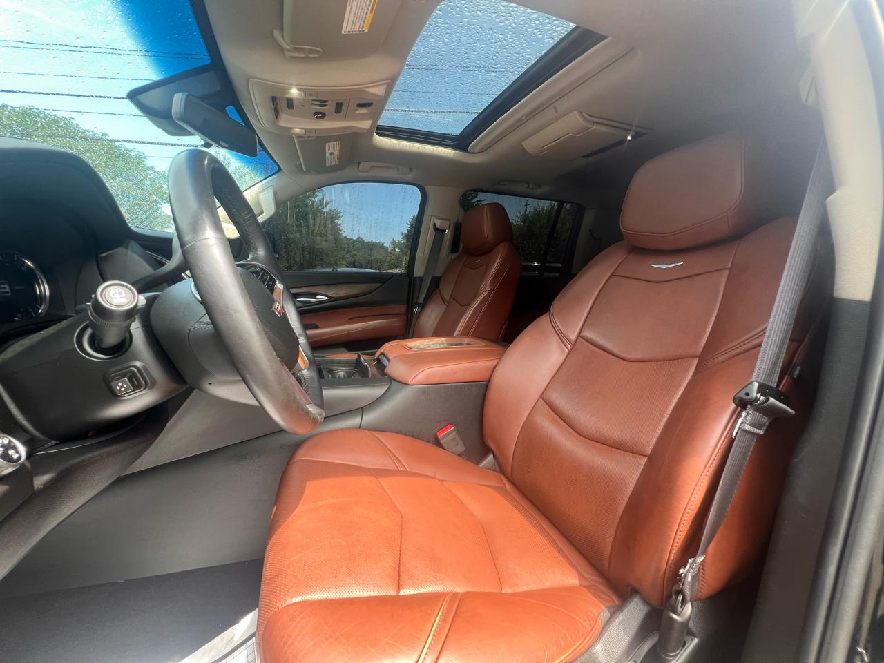 Cadillac Escalade ESV 4WD 4dr Luxury 2017