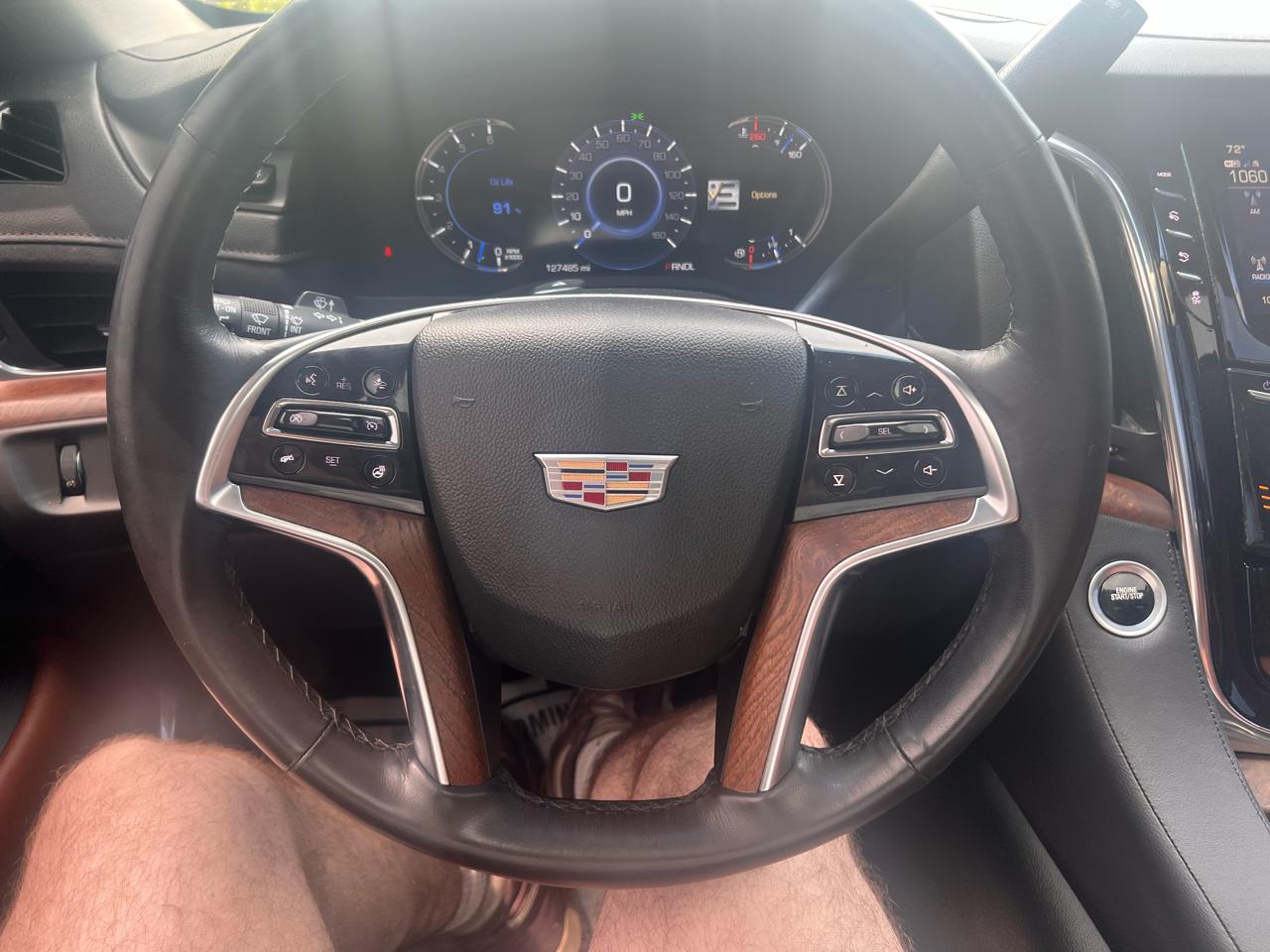 Cadillac Escalade ESV 4WD 4dr Luxury 2017