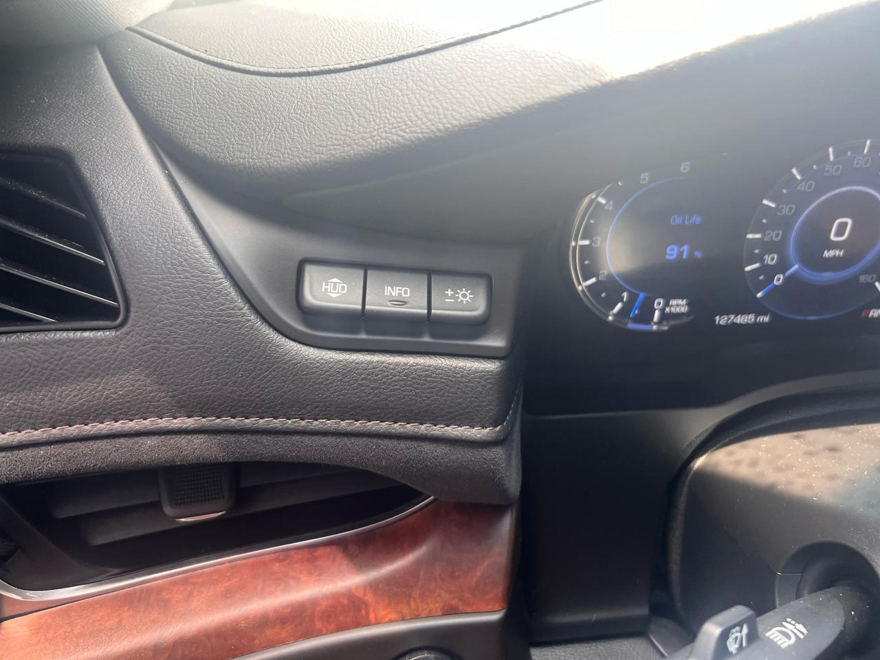 Cadillac Escalade ESV 4WD 4dr Luxury 2017