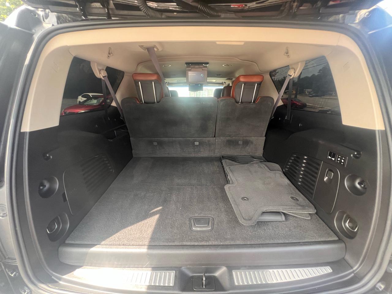 Cadillac Escalade ESV 4WD 4dr Luxury 2017