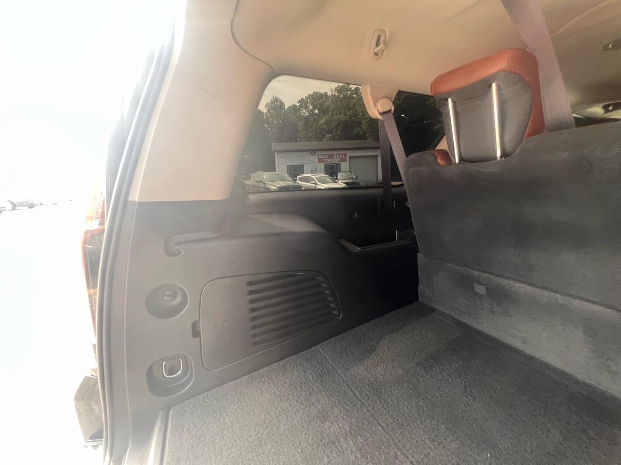 Cadillac Escalade ESV 4WD 4dr Luxury 2017