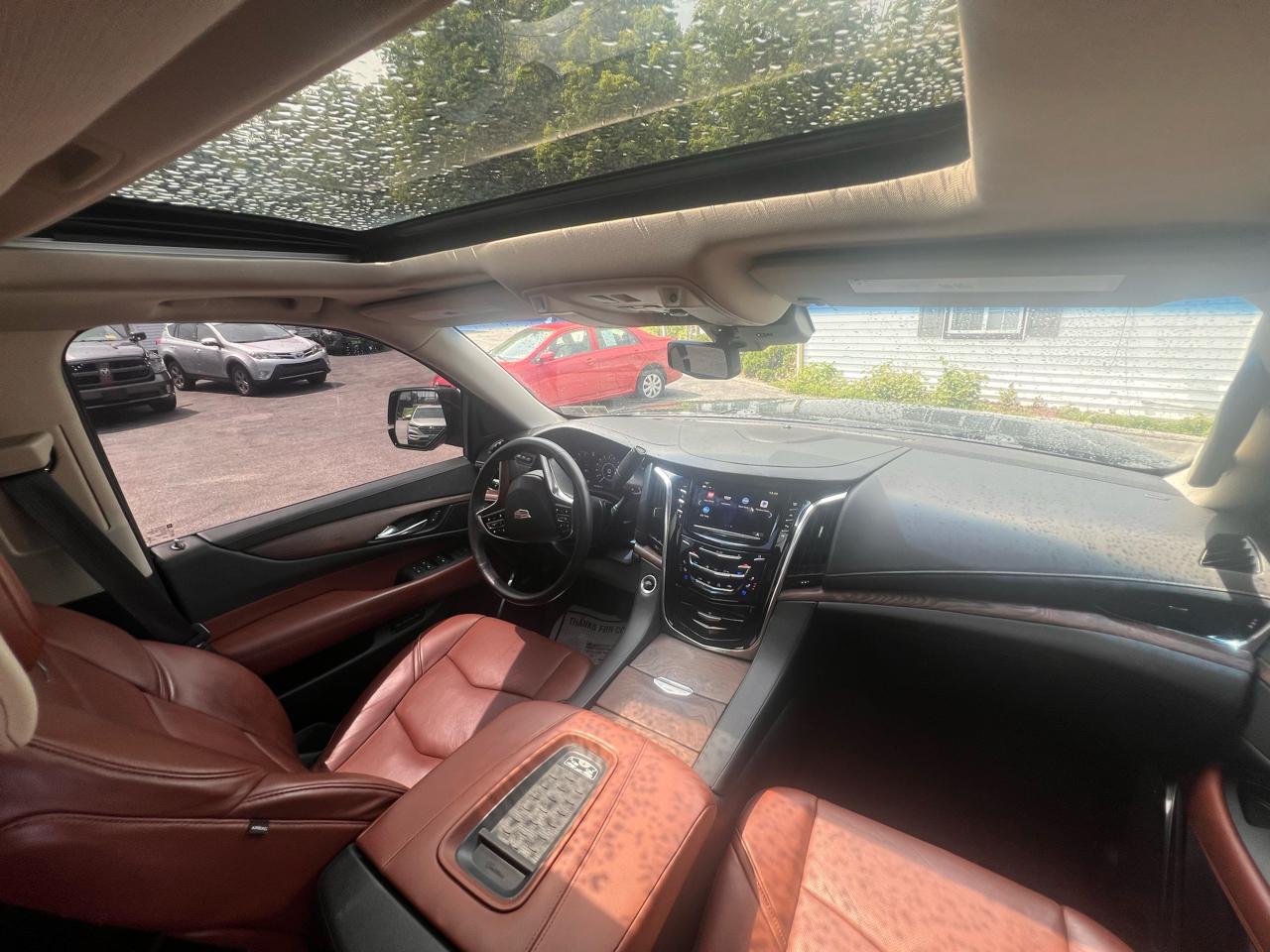 Cadillac Escalade ESV 4WD 4dr Luxury 2017