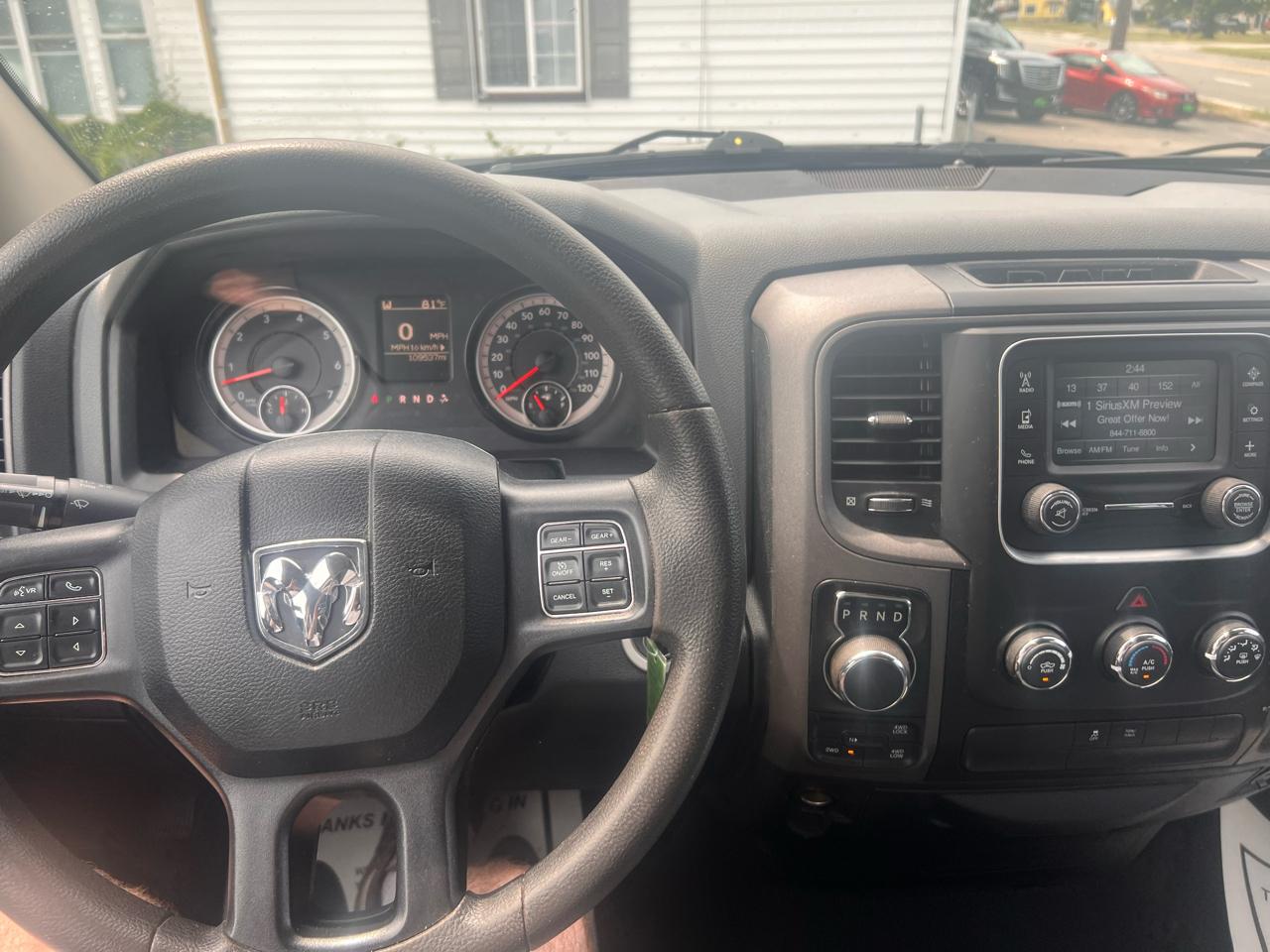 RAM 1500 Express 4x4 Quad Cab 6'4" Box 2018