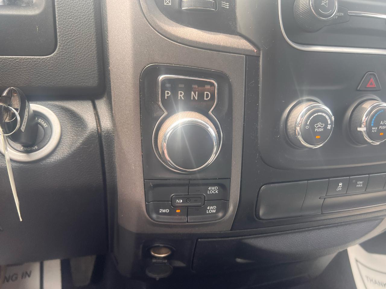 RAM 1500 Express 4x4 Quad Cab 6'4" Box 2018