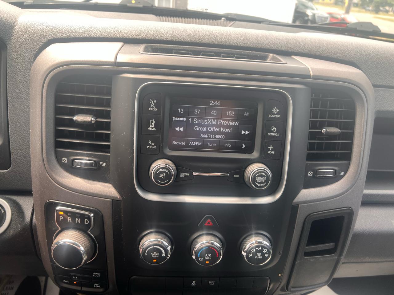 RAM 1500 Express 4x4 Quad Cab 6'4" Box 2018