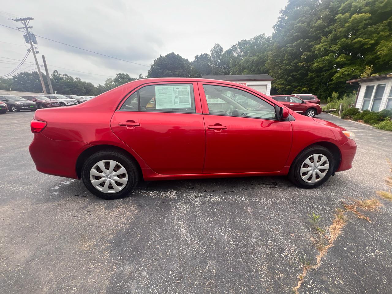 Toyota Corolla 4dr Sdn Man (Natl) 2010