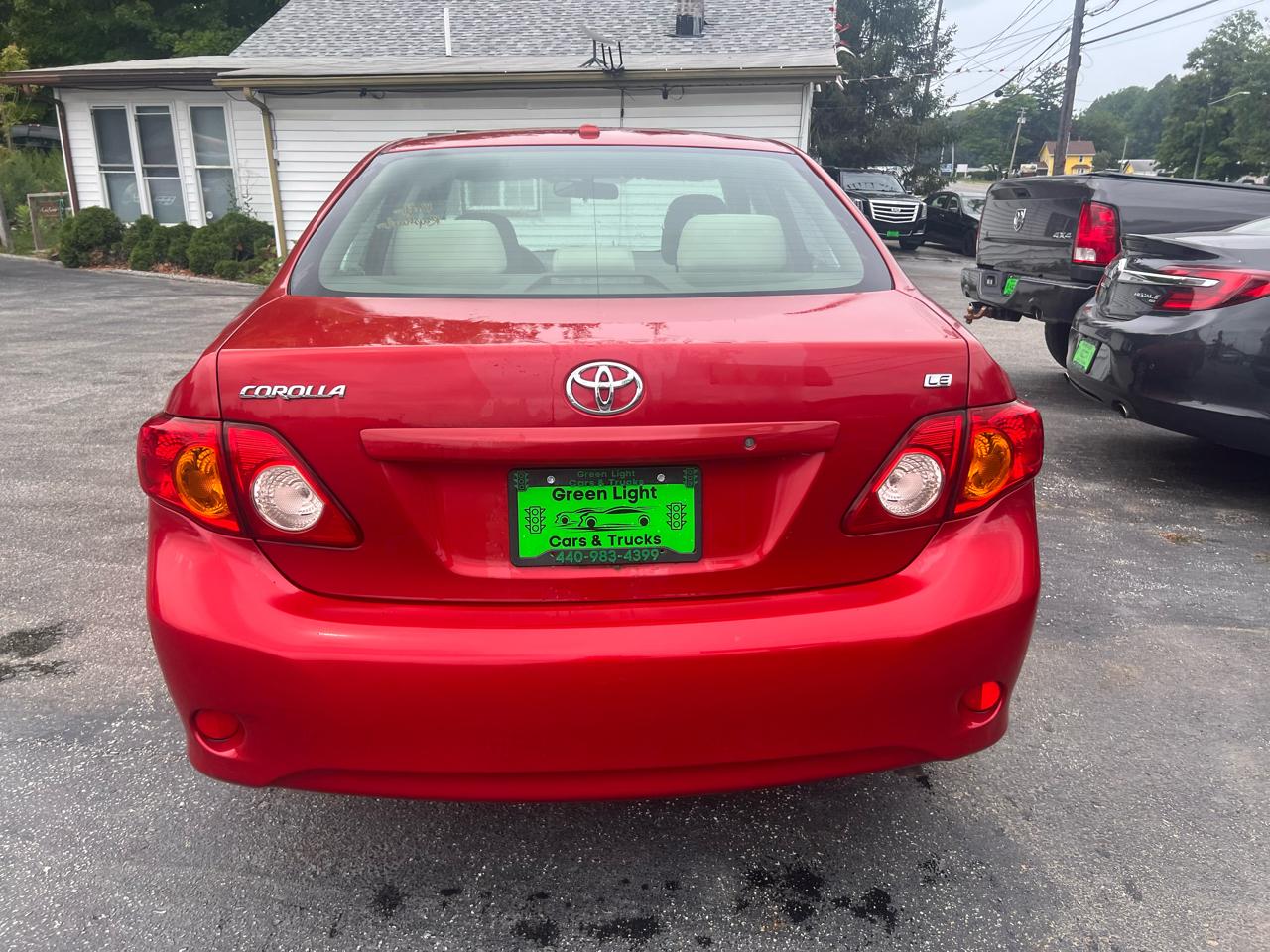 Toyota Corolla 4dr Sdn Man (Natl) 2010