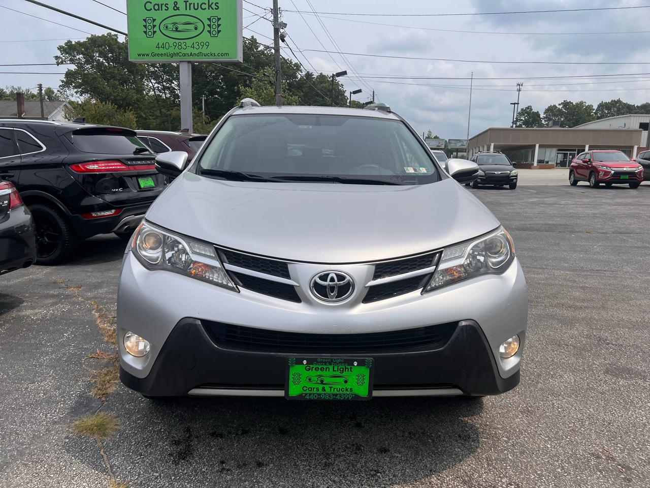 Toyota RAV4 AWD 4dr XLE (Natl) 2015