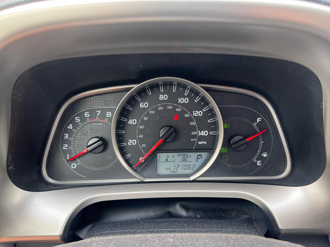 Toyota RAV4 AWD 4dr XLE (Natl) 2015