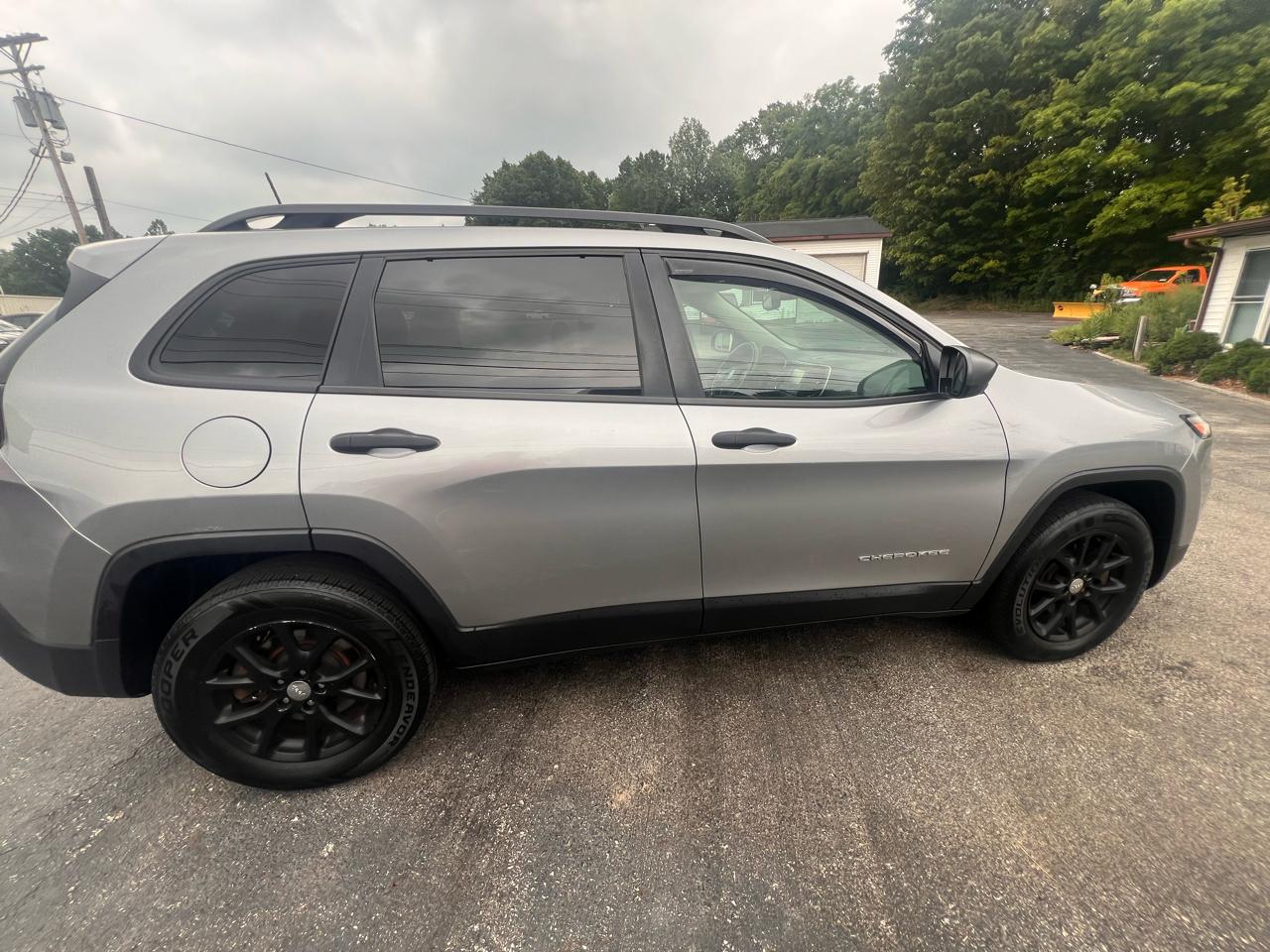 Jeep Cherokee 4WD 4dr Sport 2016