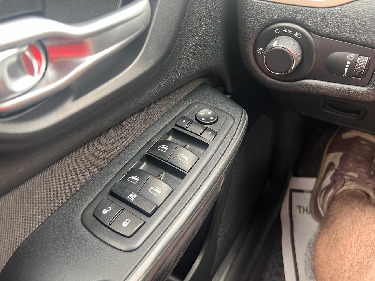 Jeep Cherokee 4WD 4dr Sport 2016