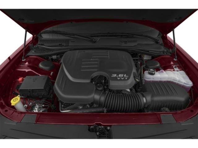 Dodge Challenger SXT RWD 2021