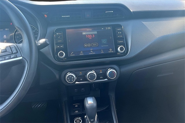 Nissan Kicks SV FWD 2024