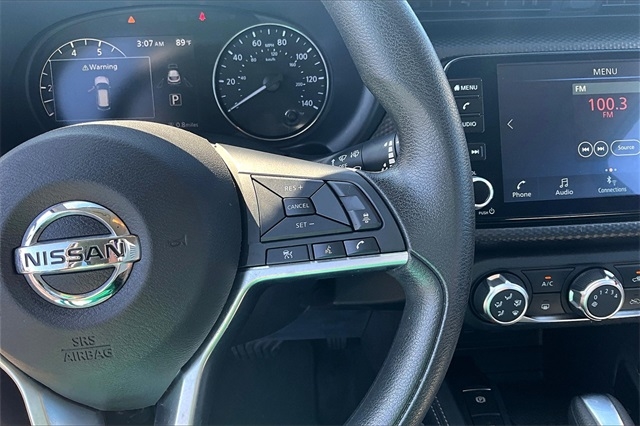 Nissan Kicks SV FWD 2024