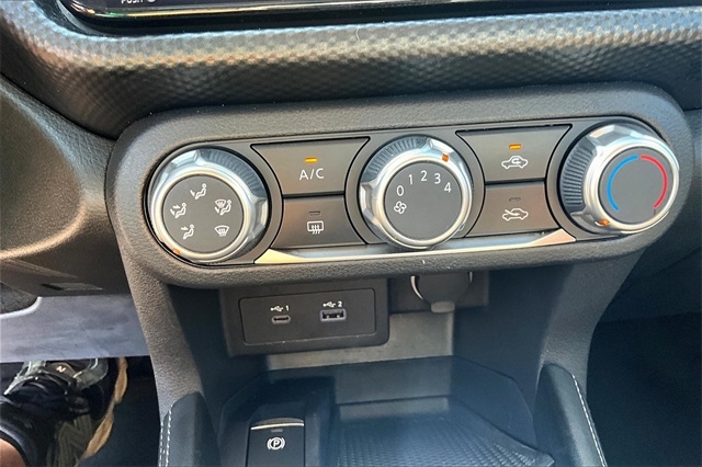 Nissan Kicks SV FWD 2024