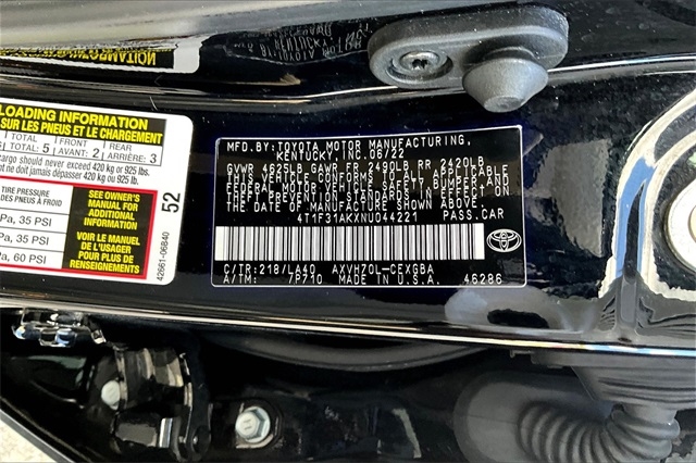 Toyota Camry Hybrid XLE CVT (Natl) 2022