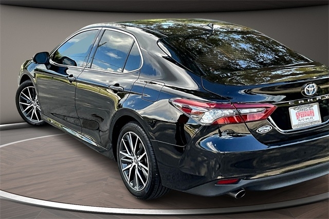 Toyota Camry Hybrid XLE CVT (Natl) 2022