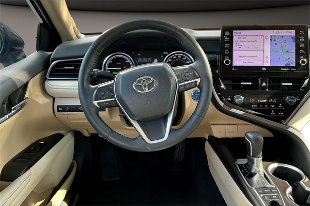 Toyota Camry Hybrid XLE CVT (Natl) 2022