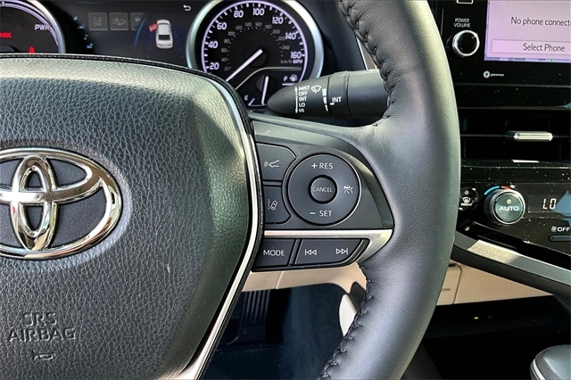 Toyota Camry Hybrid XLE CVT (Natl) 2022