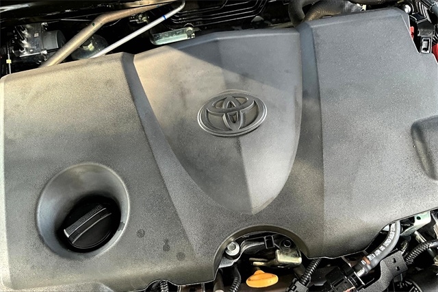 Toyota Camry Hybrid XLE CVT (Natl) 2022