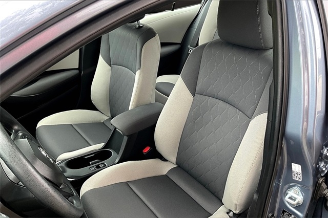 Toyota Corolla LE CVT (Natl) 2024