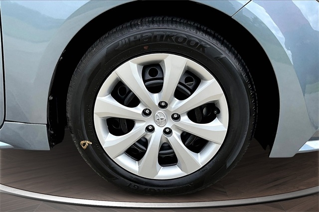 Toyota Corolla LE CVT (Natl) 2024