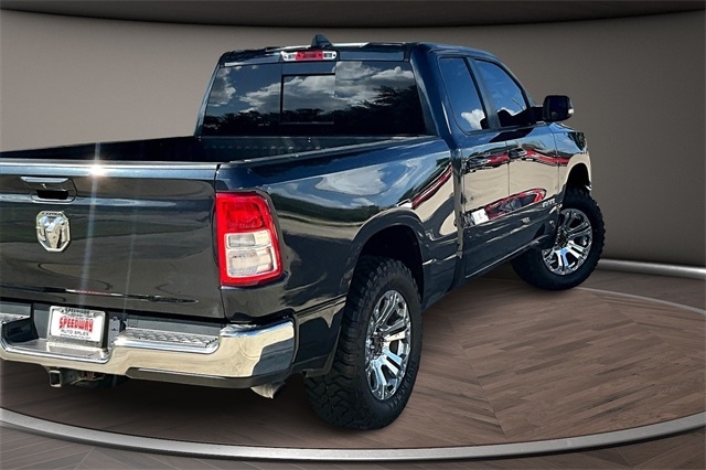 RAM 1500 Big Horn 4x4 Quad Cab 6'4" Box 2021