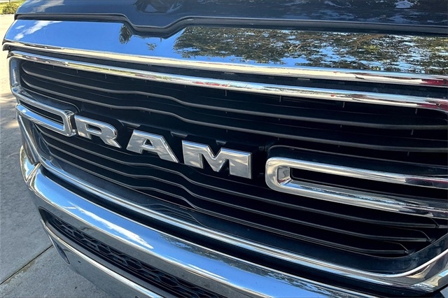 RAM 1500 Big Horn 4x4 Quad Cab 6'4" Box 2021