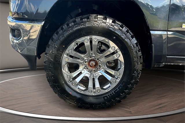 RAM 1500 Big Horn 4x4 Quad Cab 6'4" Box 2021