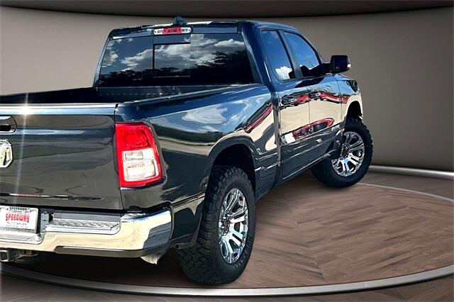 RAM 1500 Big Horn 4x4 Quad Cab 6'4" Box 2021