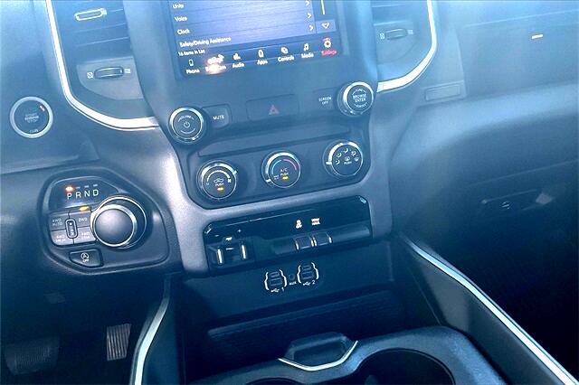 RAM 1500 Big Horn 4x4 Quad Cab 6'4" Box 2021