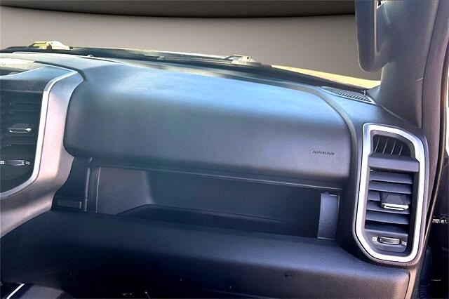 RAM 1500 Big Horn 4x4 Quad Cab 6'4" Box 2021