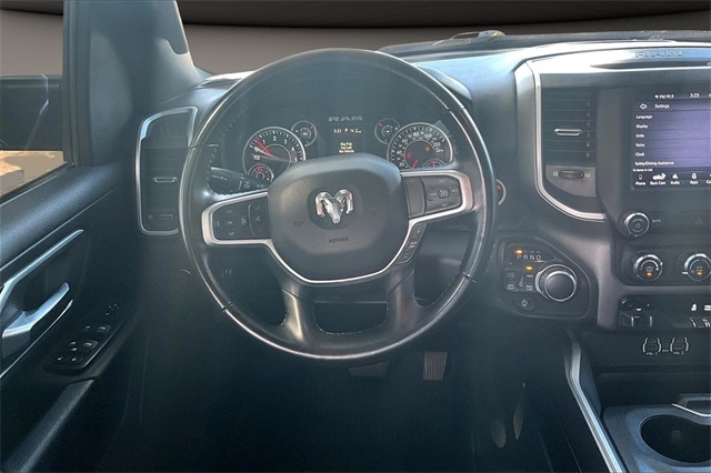 RAM 1500 Big Horn 4x4 Quad Cab 6'4" Box 2021