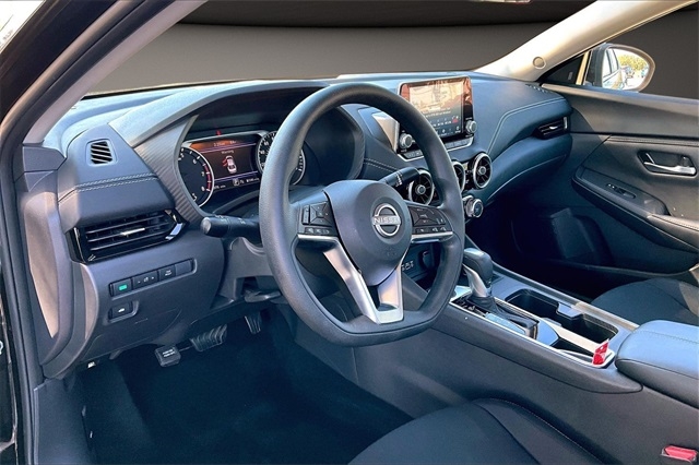 Nissan Sentra SV CVT 2025