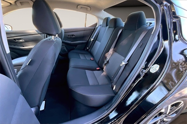 Nissan Sentra SV CVT 2025