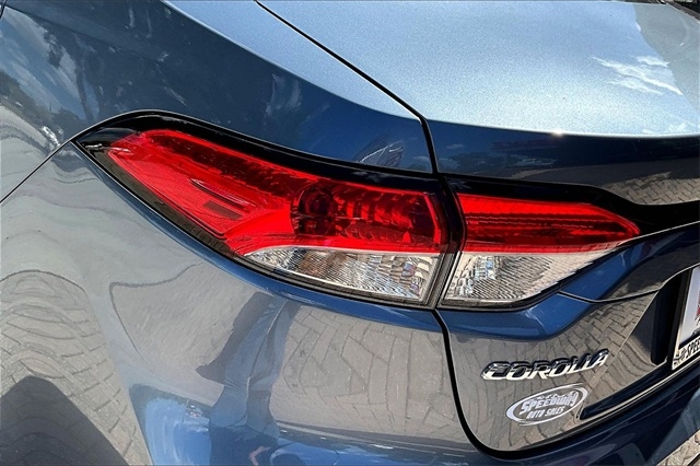 Toyota Corolla LE CVT (Natl) 2024