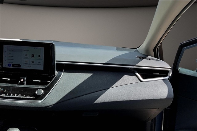 Toyota Corolla LE CVT (Natl) 2024