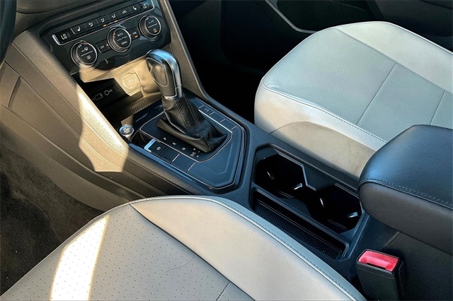 Volkswagen Tiguan 2.0T SEL R-Line Black FWD 2019