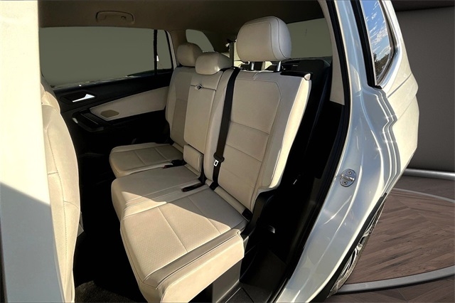 Volkswagen Tiguan 2.0T SEL R-Line Black FWD 2019