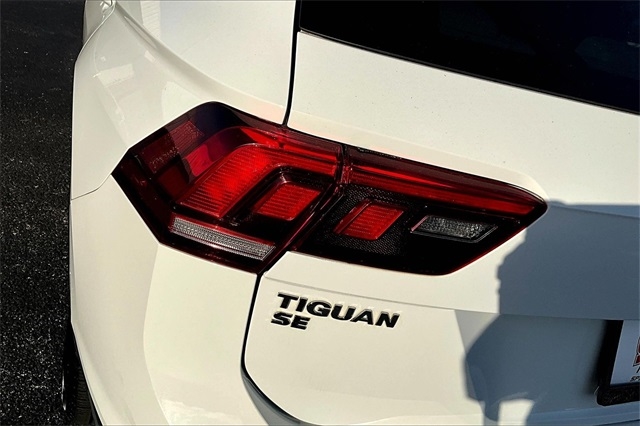 Volkswagen Tiguan 2.0T SEL R-Line Black FWD 2019