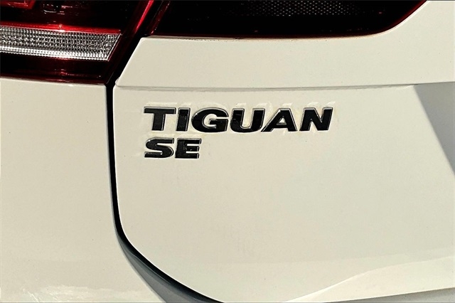 Volkswagen Tiguan 2.0T SEL R-Line Black FWD 2019