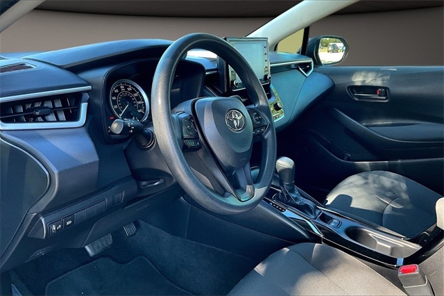 Toyota Corolla LE CVT (Natl) 2022