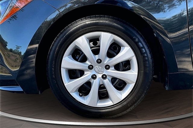 Toyota Corolla LE CVT (Natl) 2022