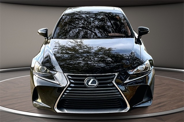Lexus IS IS 300 RWD 2018