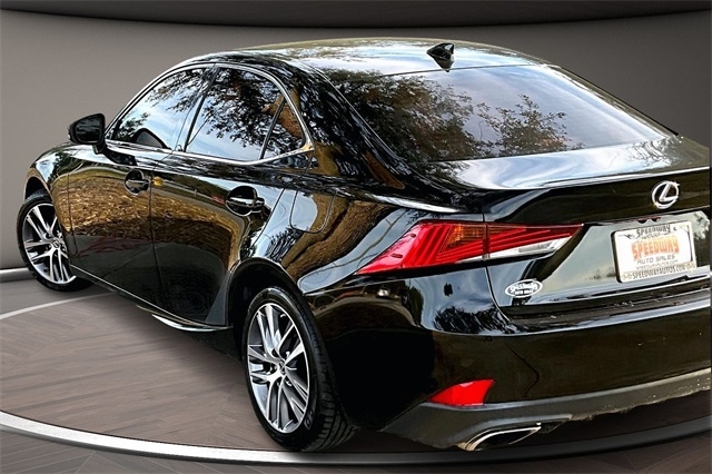 Lexus IS IS 300 RWD 2018