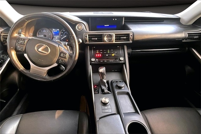 Lexus IS IS 300 RWD 2018