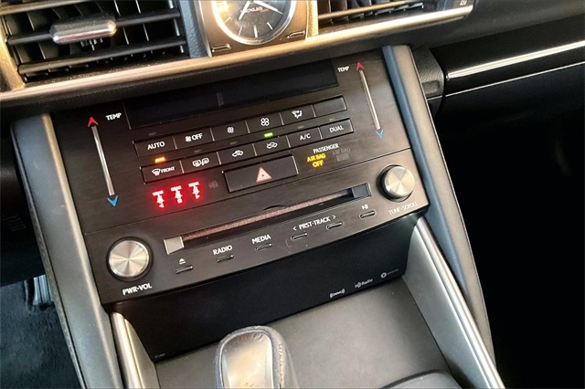 Lexus IS IS 300 RWD 2018