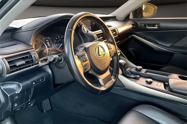 Lexus IS IS 300 RWD 2018